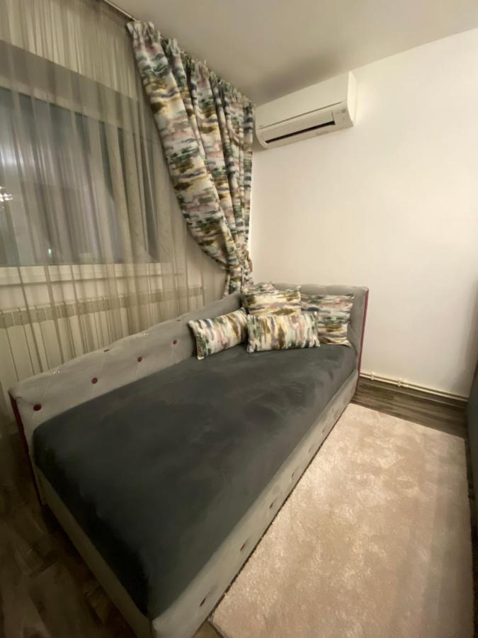 Eden Luxury Apartment Braila Bagian luar foto