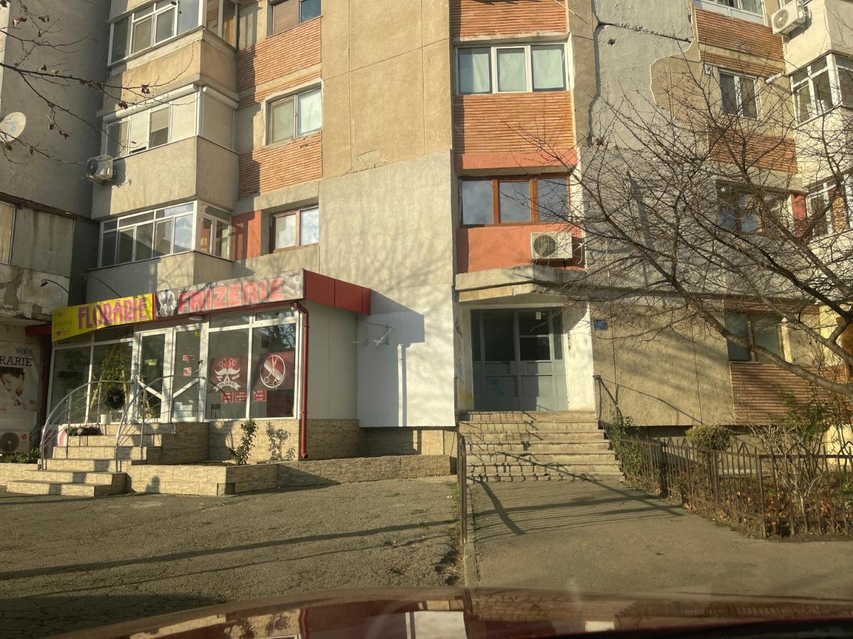 Eden Luxury Apartment Braila Bagian luar foto